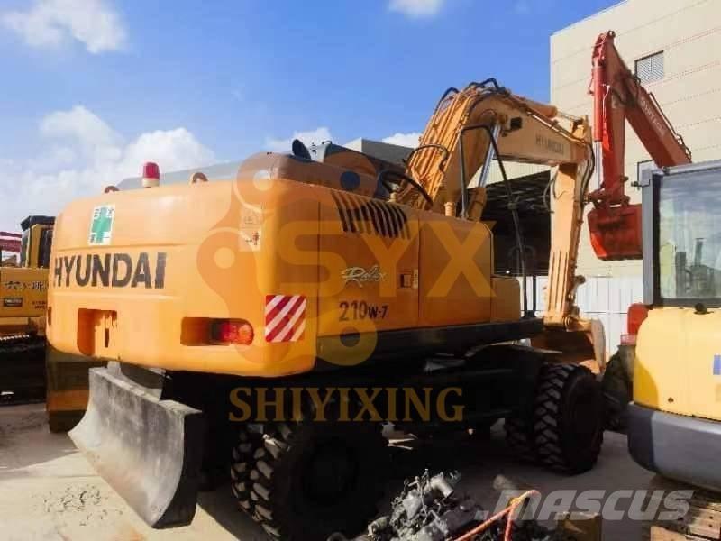 Hyundai 210W-7 Bagri na kolesih