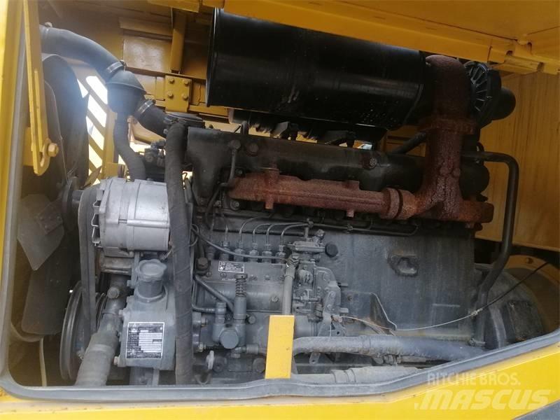 SDLG LG 933 L Kolesni nakladalci
