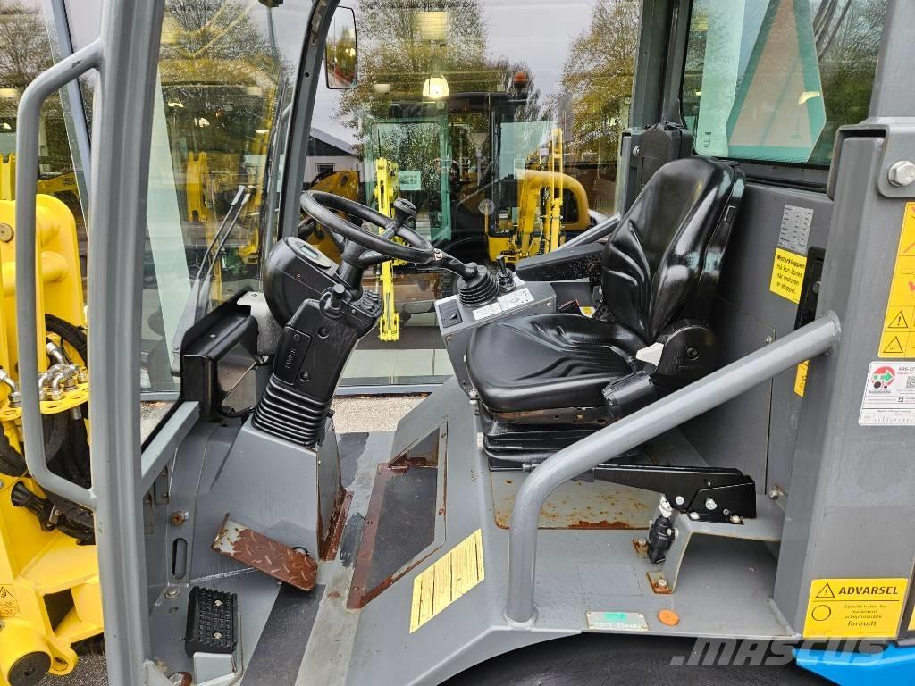 Weidemann 2070LP Mini nakladalci
