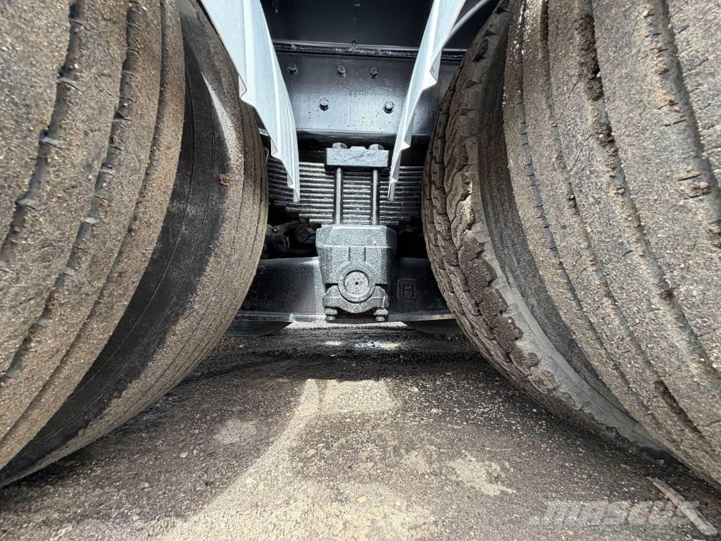 Freightliner 114 SD Vakuumski tovornjaki