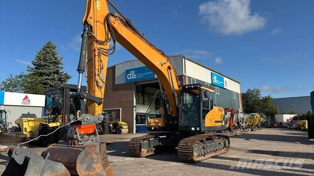 Hyundai HX220L Posebni bagri