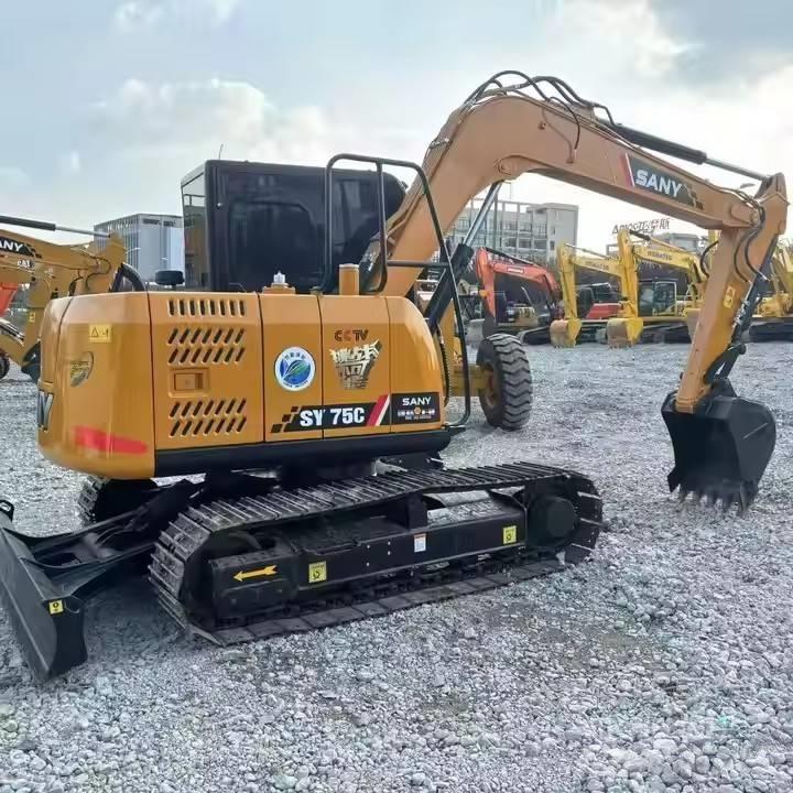 Sany SY75C Bagri goseničarji