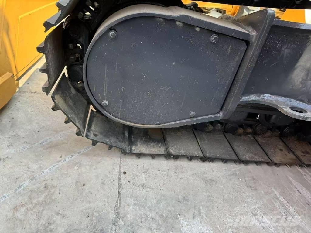 Doosan DX 300 LCA Bagri goseničarji