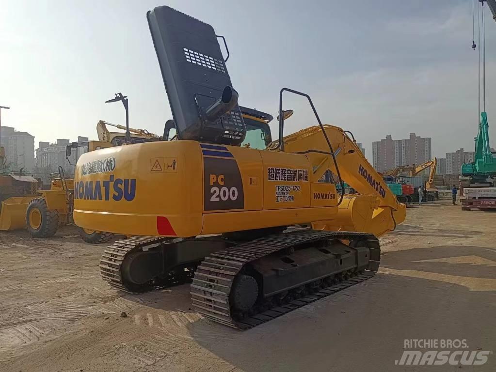 Komatsu pc200-8 Bagri goseničarji