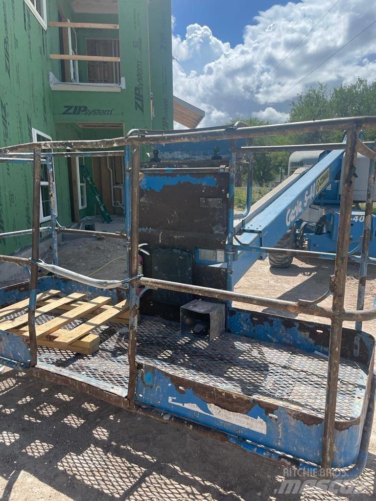 Genie S 40 Teleskopske dvižne ploščadi