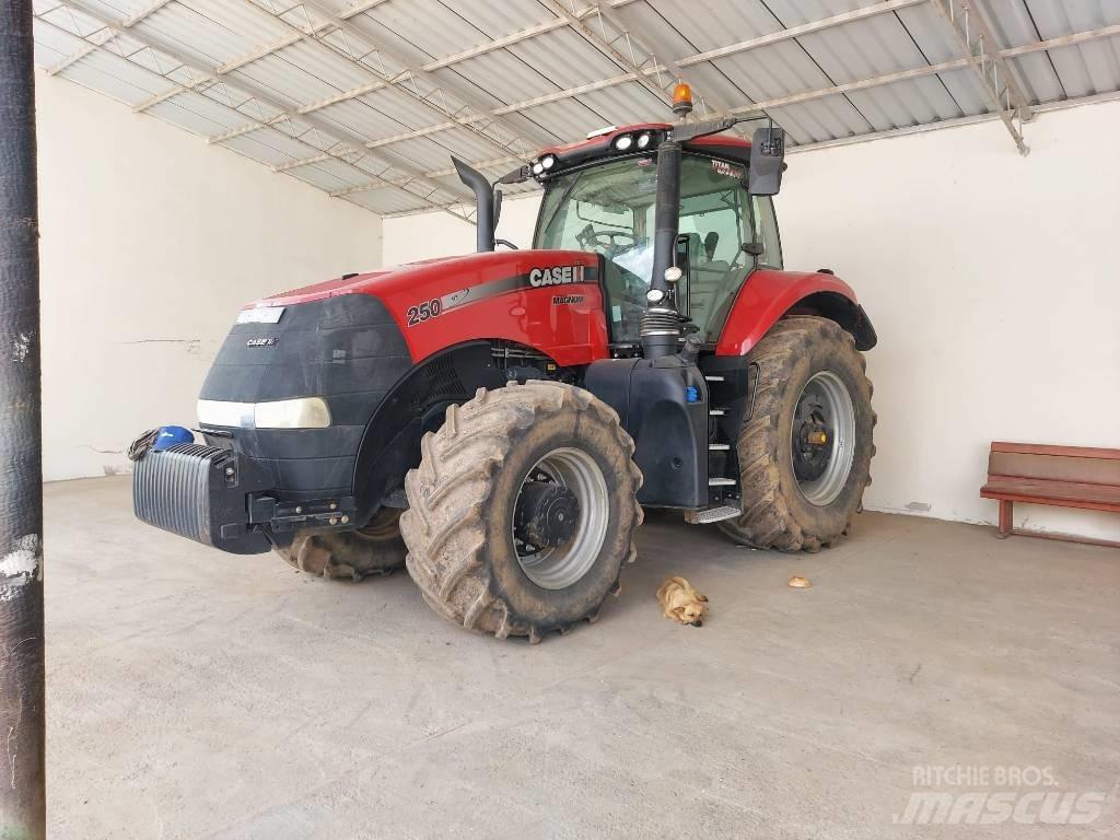 Case IH Magnum 250 Traktorji