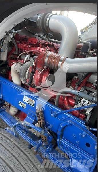 Peterbilt 388 Drugo