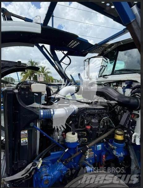 Peterbilt 389 Drugo