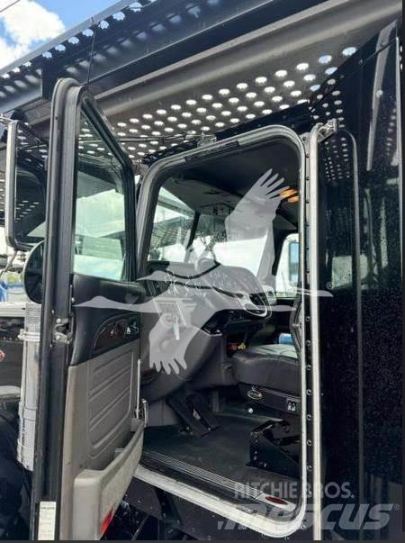 Peterbilt 389 Drugo