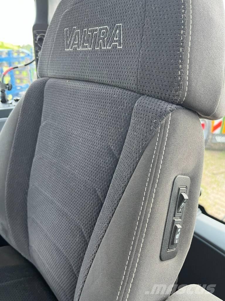 Valtra T 255 V Traktorji