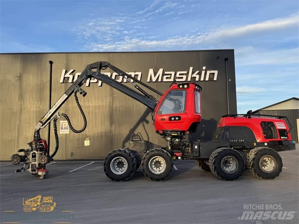 Komatsu 901XC Harvesterji