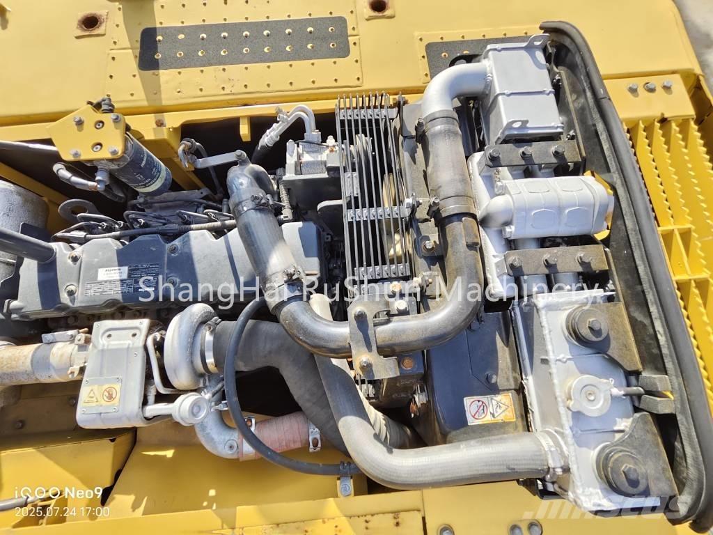 Komatsu 220-8 Bagri goseničarji