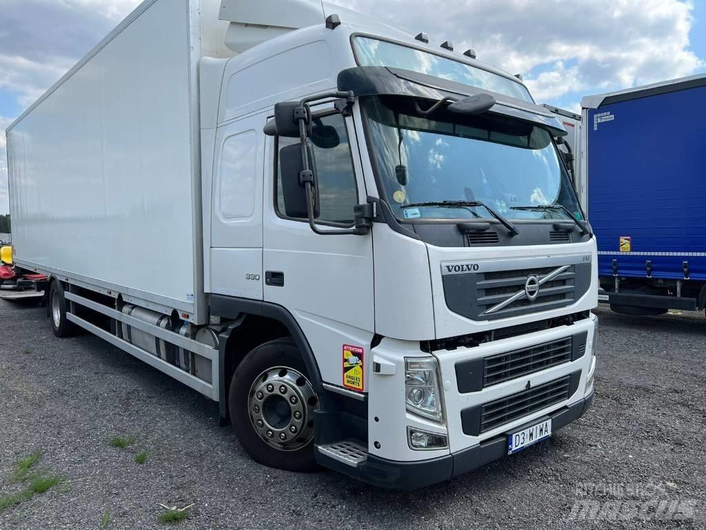Volvo FM 330 Tovornjaki zabojniki