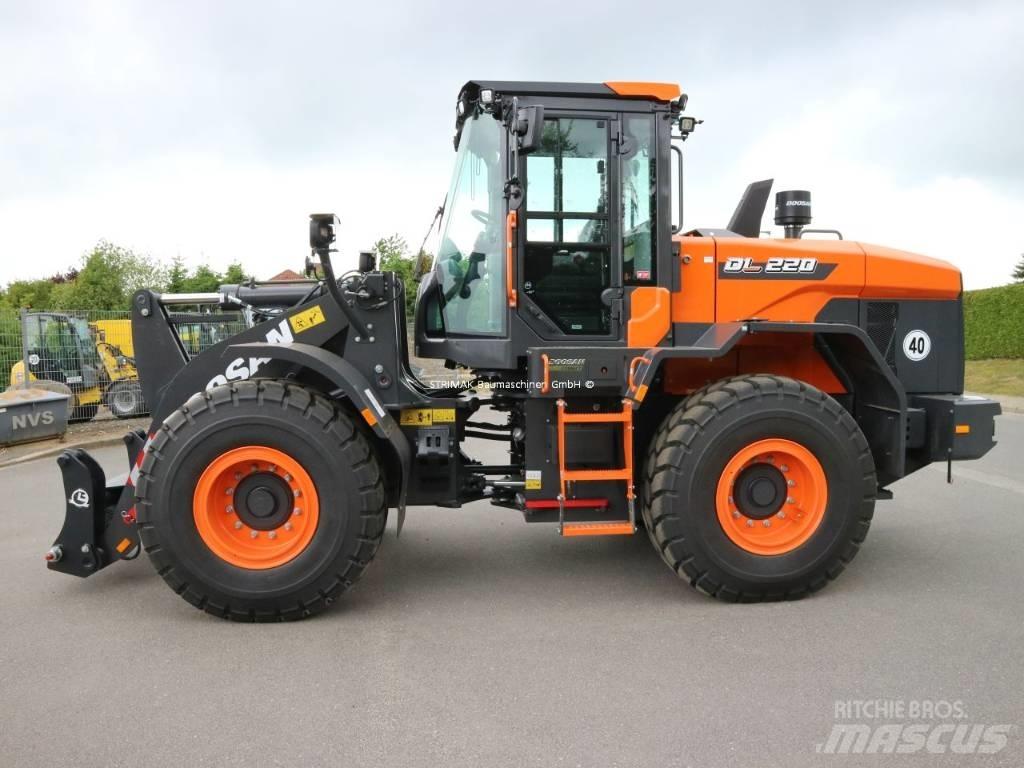Doosan DL 220-7 Kolesni nakladalci