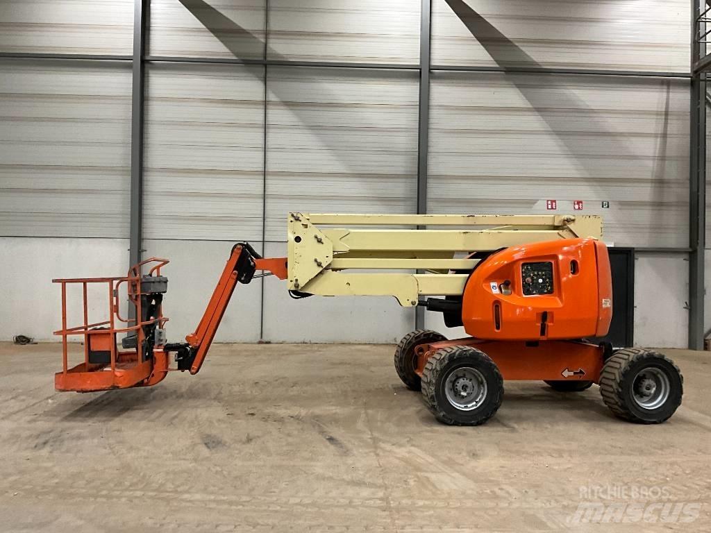 JLG 450 AJ Zglobne dvižne ploščadi