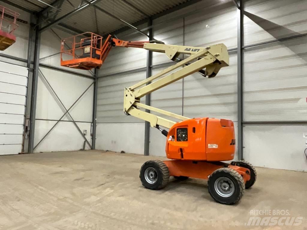 JLG 450 AJ Zglobne dvižne ploščadi