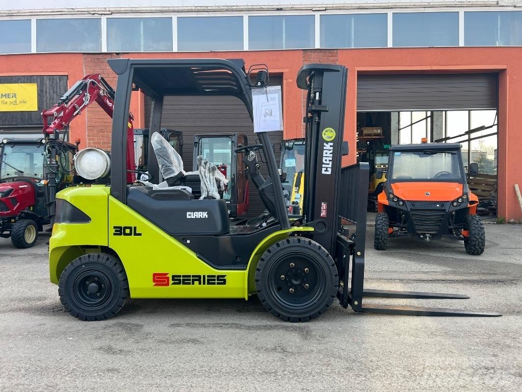 Clark S 30 L Plinski viličarji