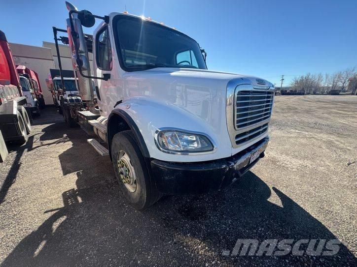 Freightliner M2 Razstavljivi tovornjaki z žičnimi dvigali