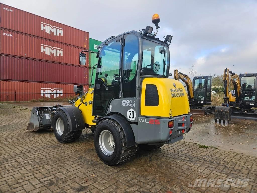 Wacker Neuson WL 25 Kolesni nakladalci