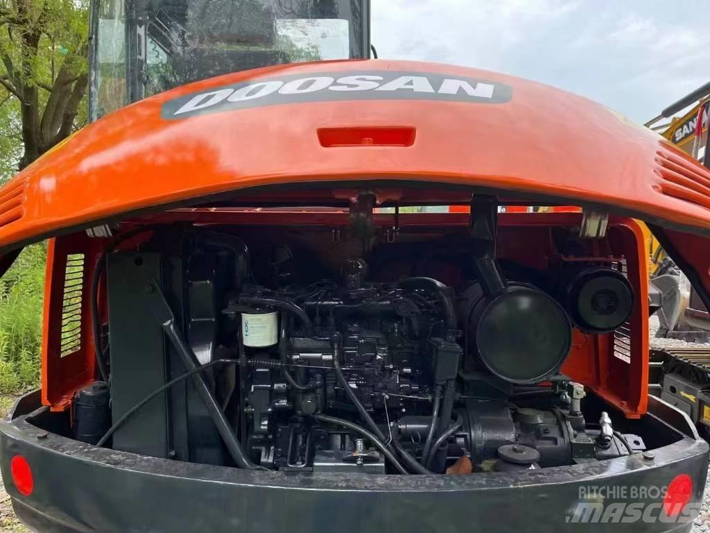 Doosan DH 60-7 Mini bagri <7t