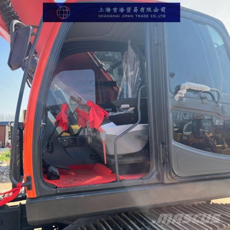 Doosan DX 225 Bagri goseničarji
