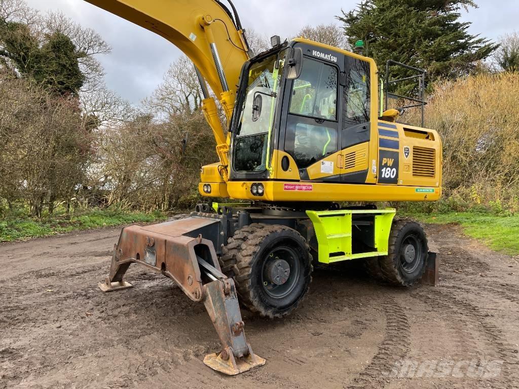 Komatsu PW 180-11 Bagri na kolesih
