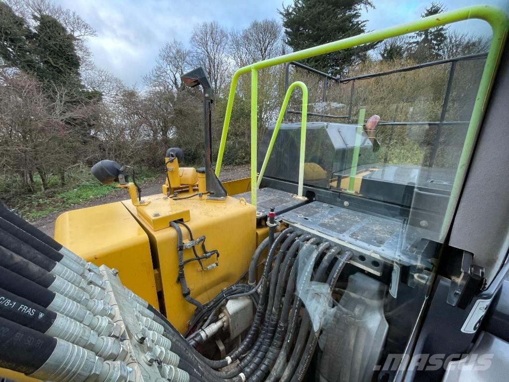 Komatsu PW 180-11 Bagri na kolesih