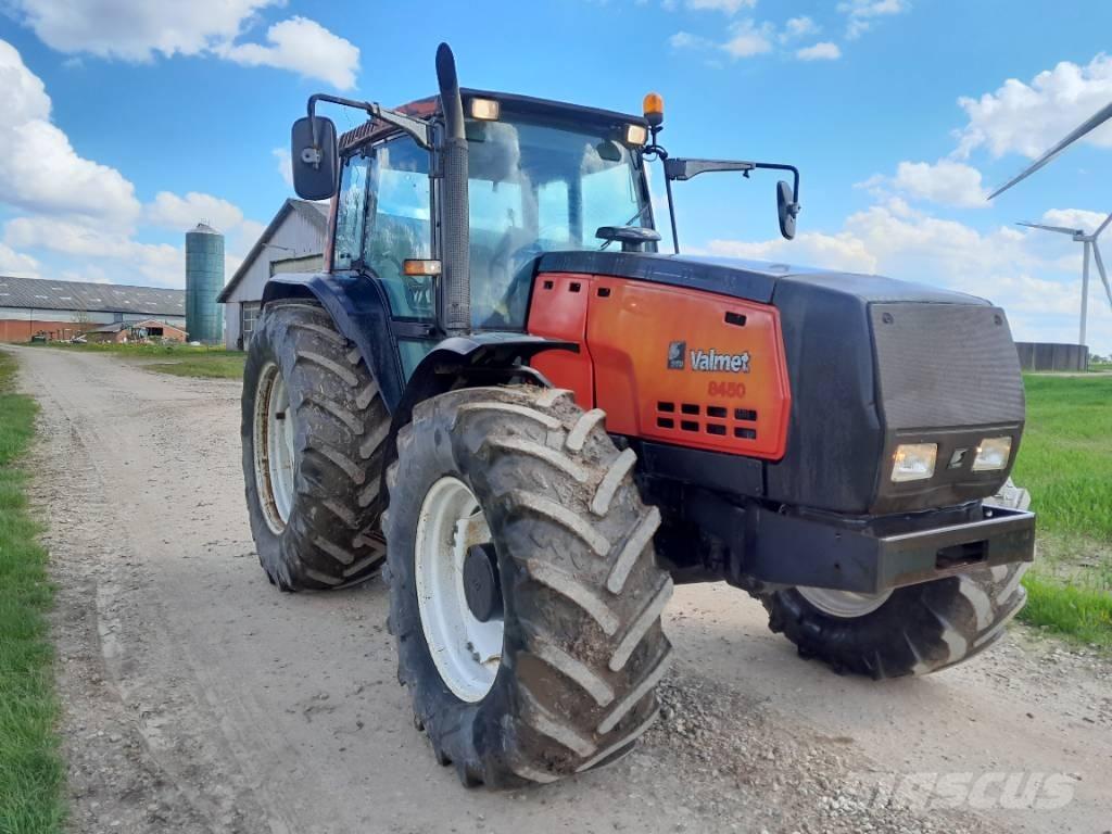 Valmet 8450 Mega Traktorji