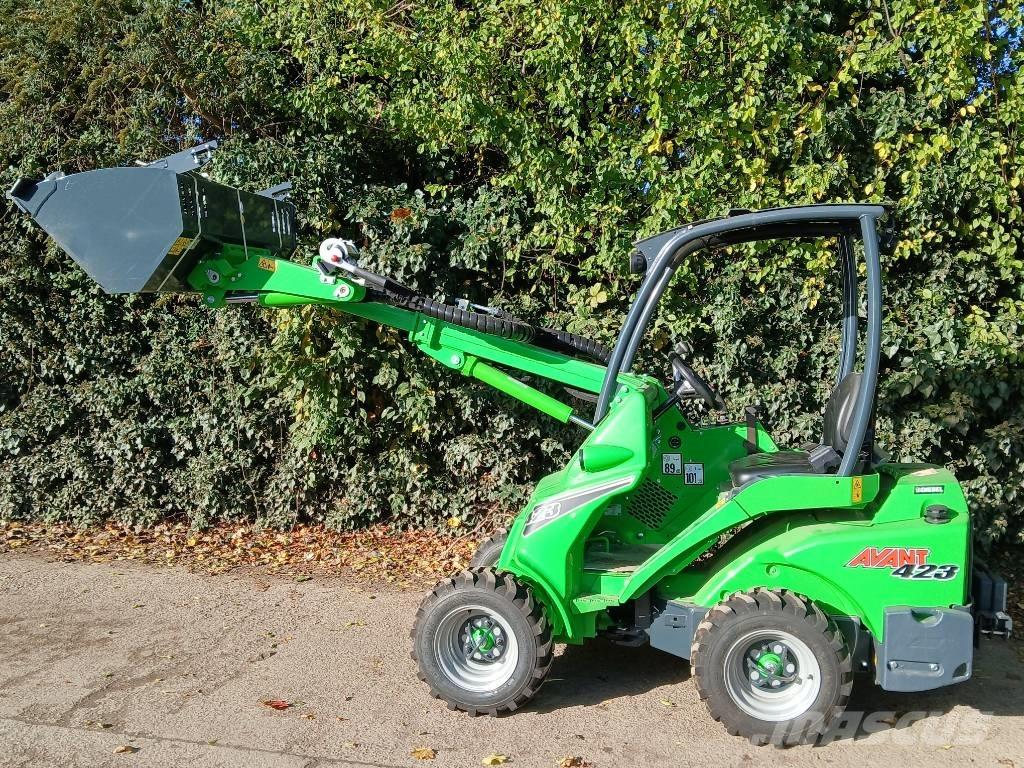 Avant 423 Večnamenski nakladalci