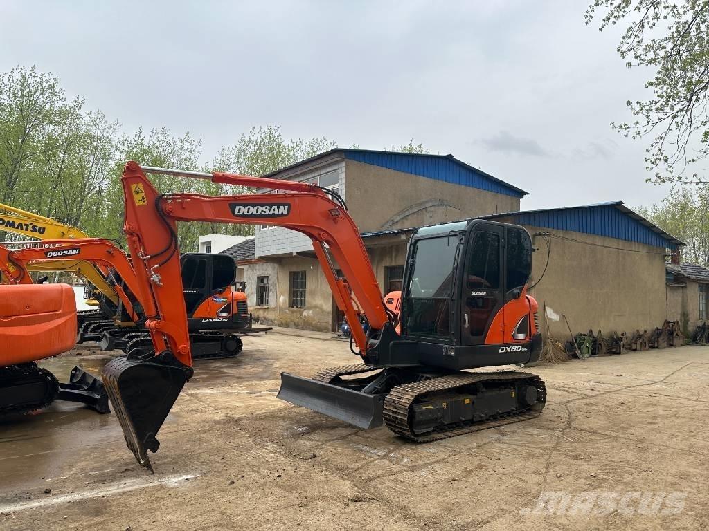 Doosan DX60 Bagri goseničarji