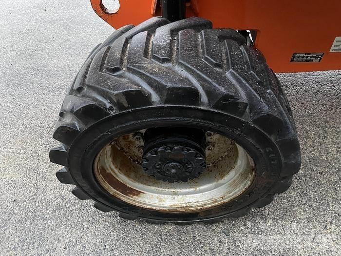 JLG 800AJ Zglobne dvižne ploščadi