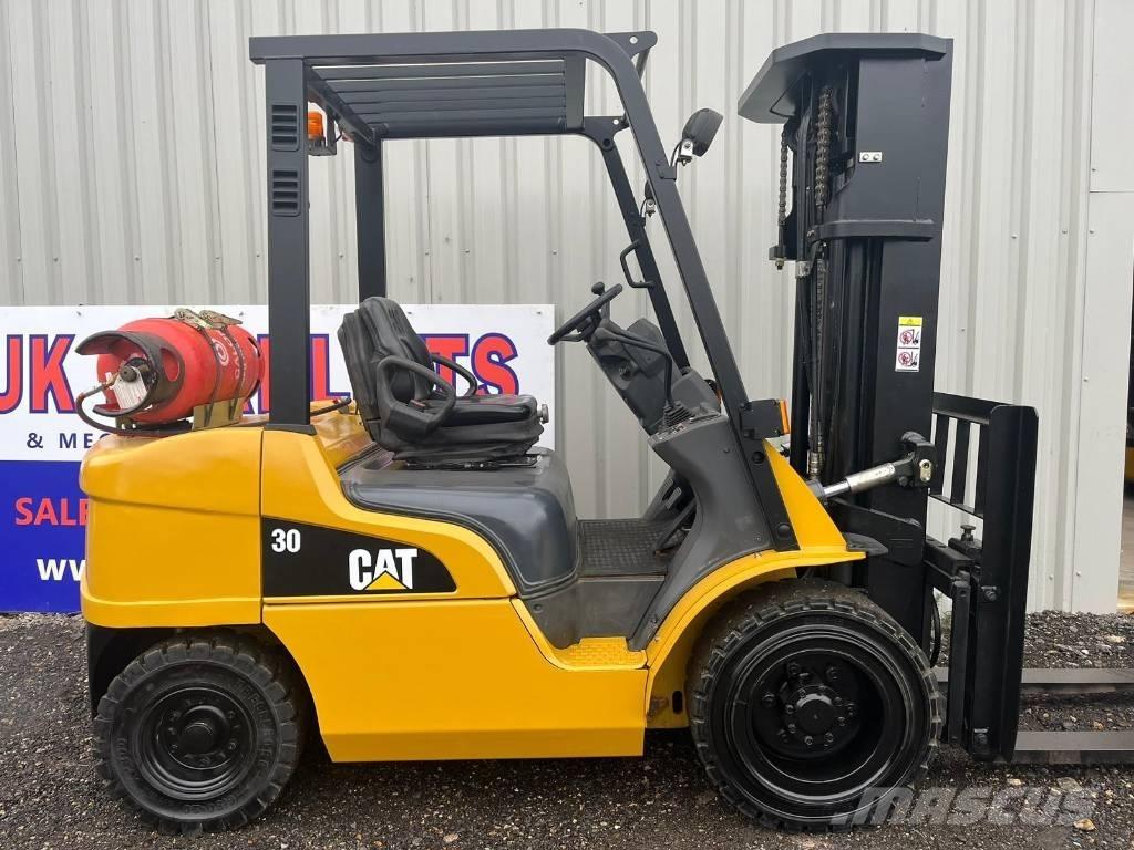CAT GP30NT Plinski viličarji