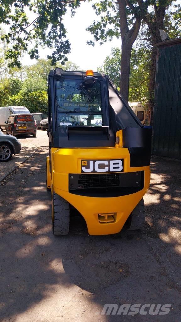 JCB TLT 35 D Teleskopski viličarji