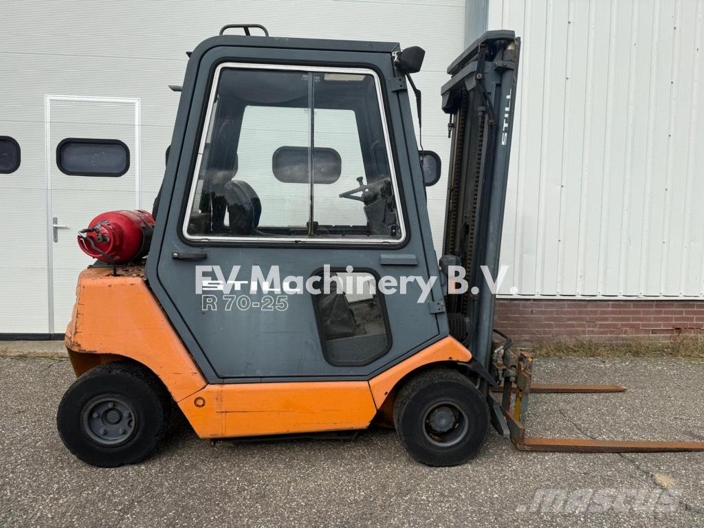 Still R 70-25T Plinski viličarji