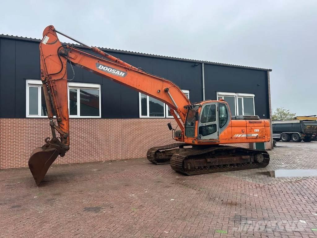 Doosan DX255LC Bagri goseničarji