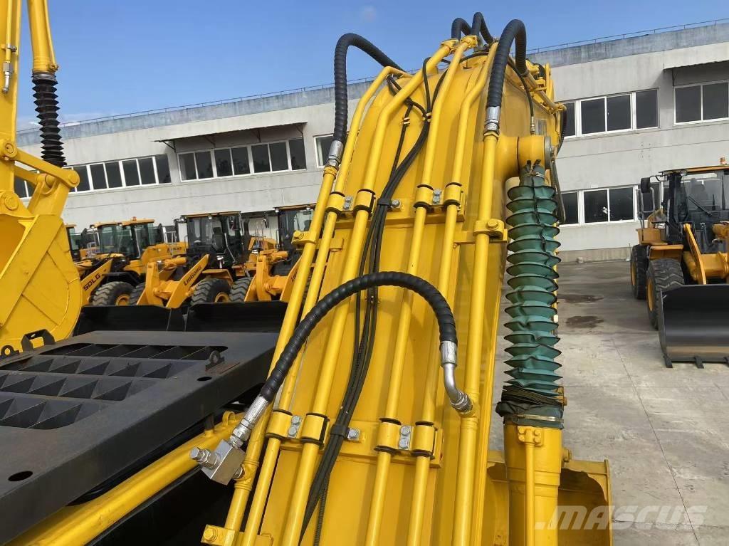 Komatsu PC 220-8 Bagri goseničarji