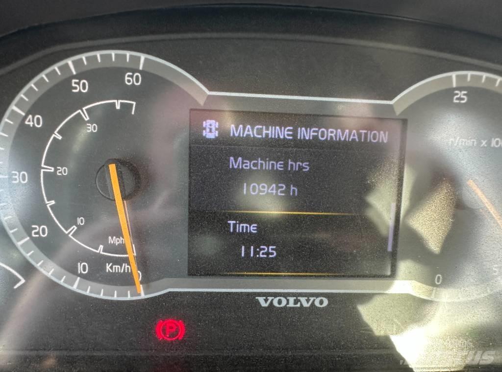 Volvo L 260 H Kolesni nakladalci
