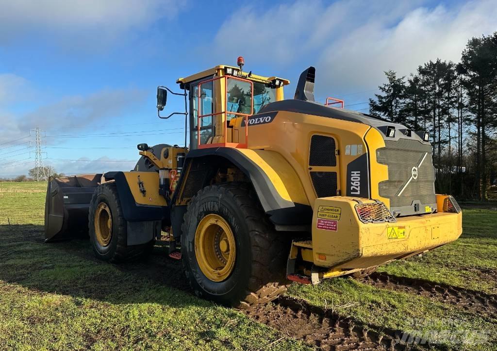 Volvo L 260 H Kolesni nakladalci
