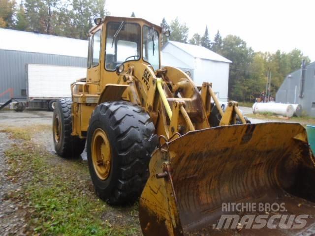 CAT 966 Kolesni nakladalci
