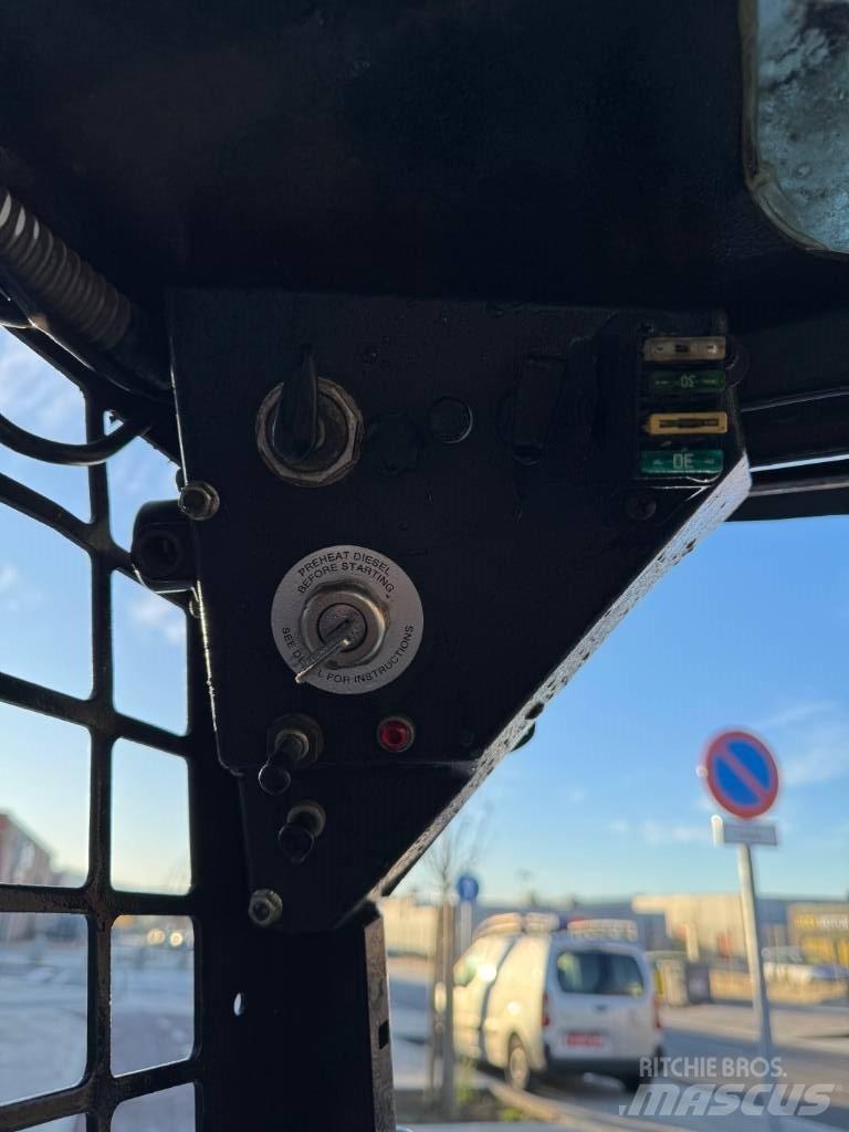 Bobcat 543 Skid steer mini nakladalci