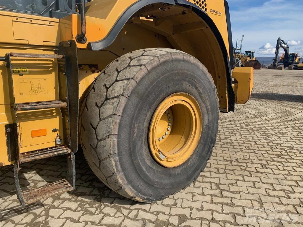 CAT 966K XE Kolesni nakladalci