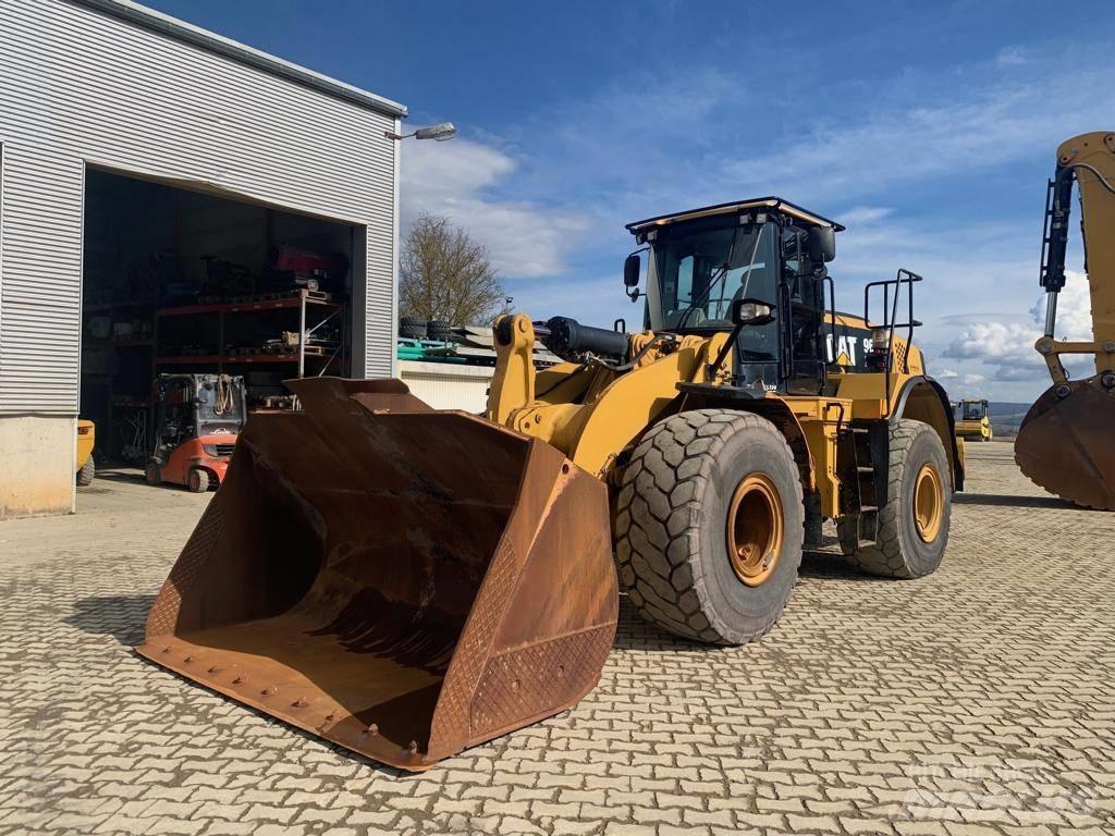 CAT 966K XE Kolesni nakladalci