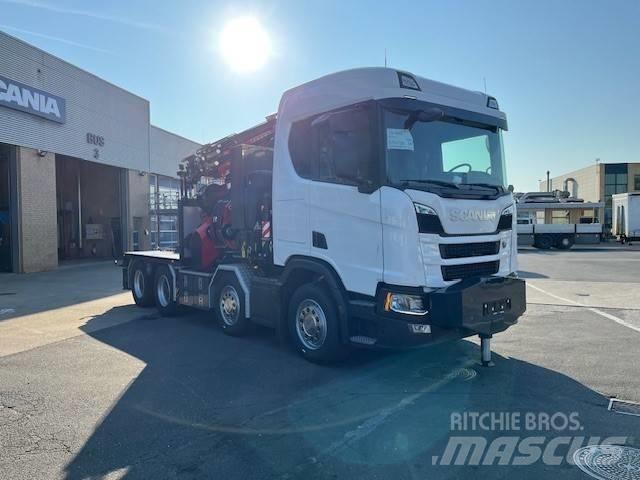 Scania R 560 Tovornjaki z žerjavom