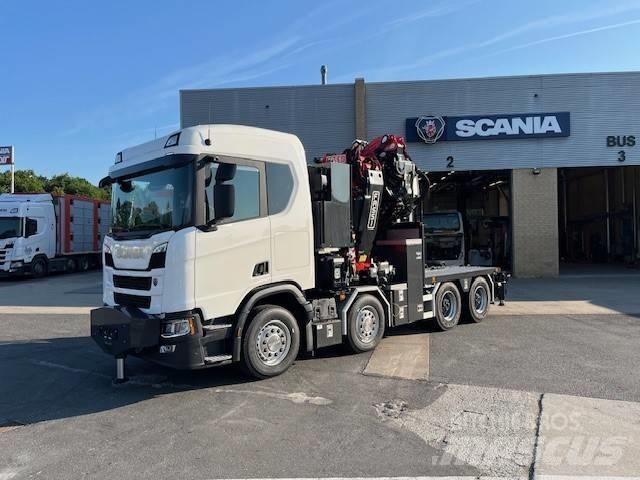 Scania R 560 Tovornjaki z žerjavom
