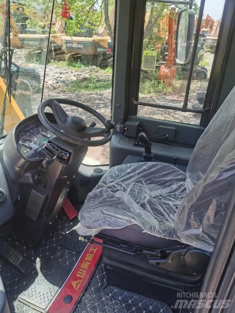 SDLG 958f Kolesni nakladalci