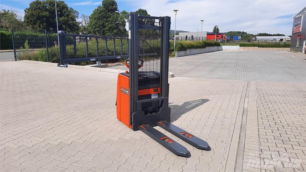 Linde L16 - BR1173 Ročni električni viličar