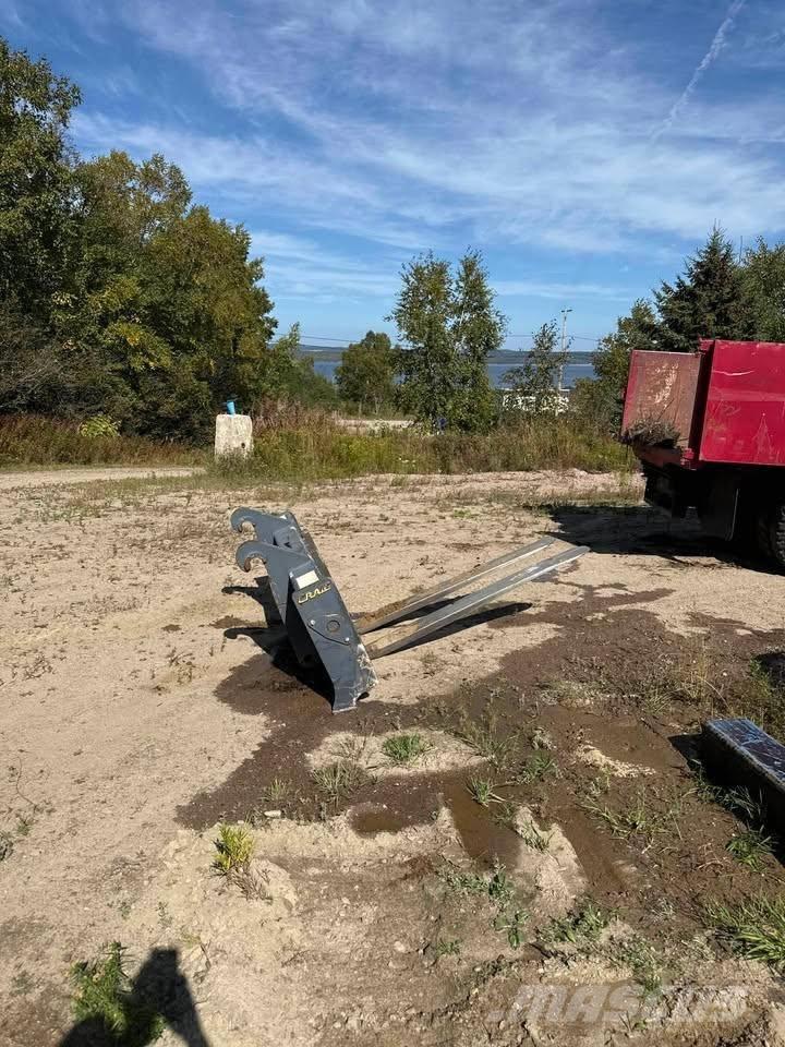 Hitachi ZW 140 Kolesni nakladalci