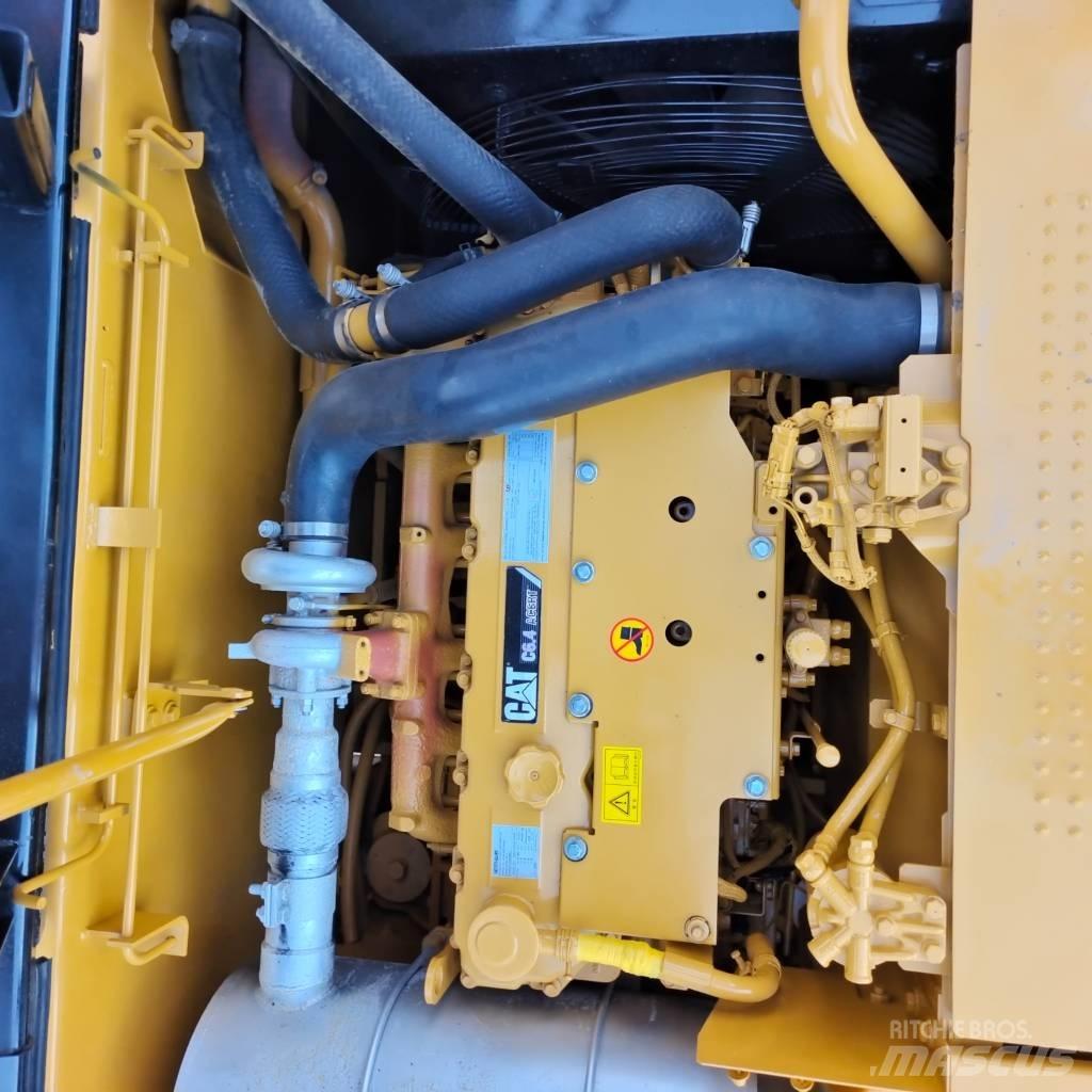 CAT 320 D2L Bagri goseničarji