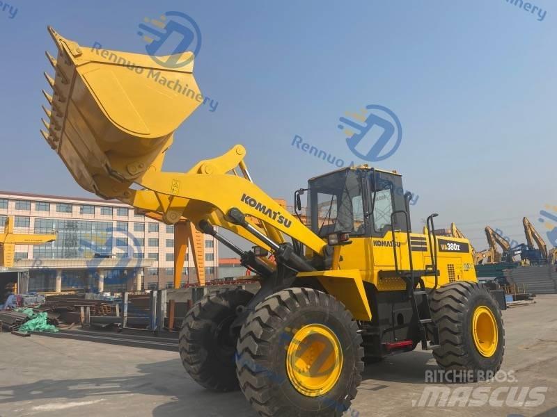 Komatsu WA380 Kolesni nakladalci