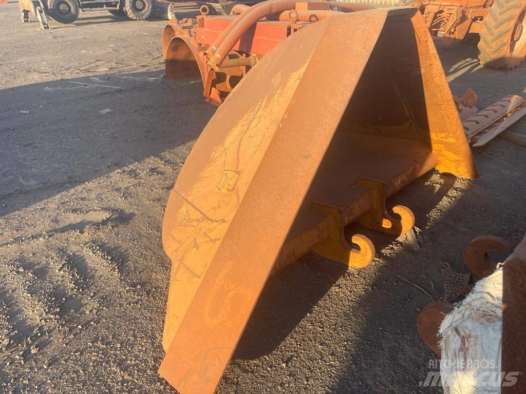 CAT 320 E Bagri goseničarji